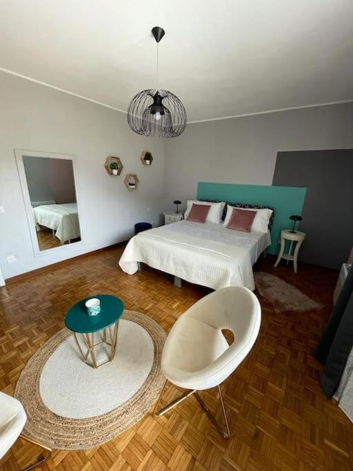 Charming Penthouse Near Como Lake Chiasso Bagian luar foto