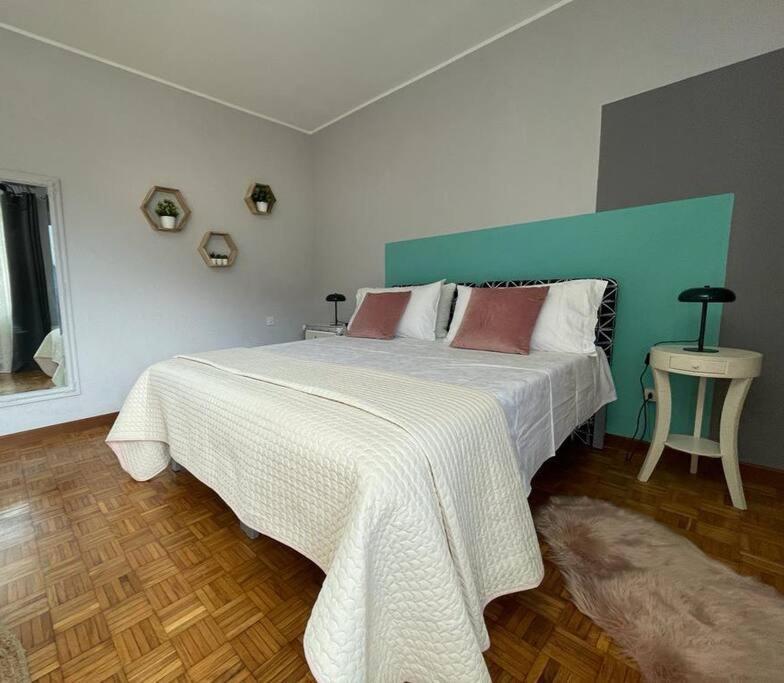 Charming Penthouse Near Como Lake Chiasso Bagian luar foto