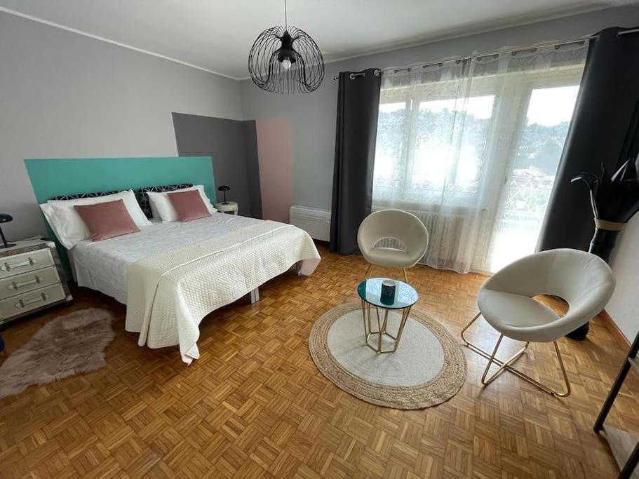 Charming Penthouse Near Como Lake Chiasso Bagian luar foto