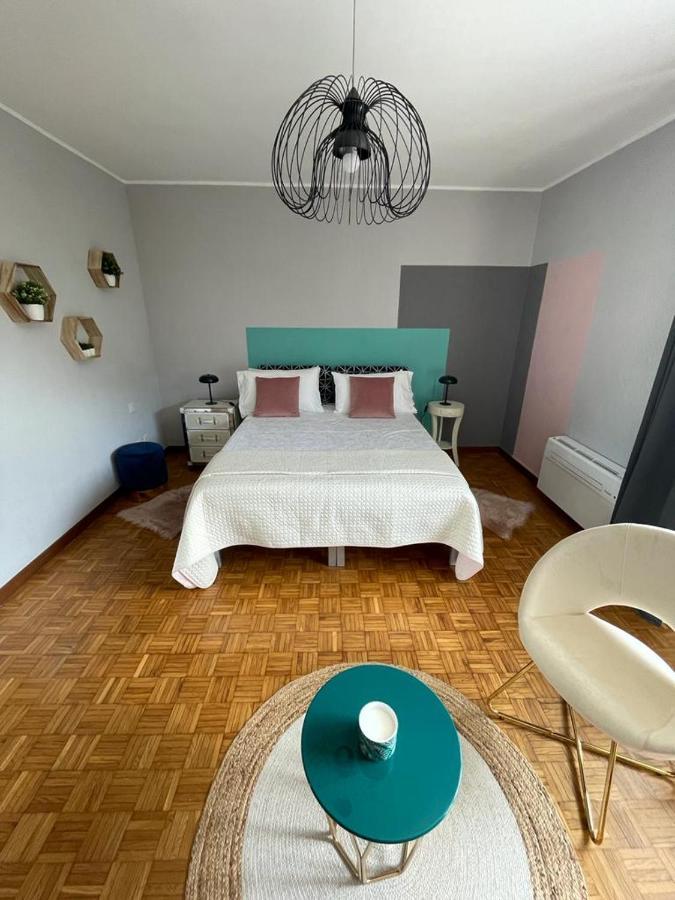 Charming Penthouse Near Como Lake Chiasso Bagian luar foto