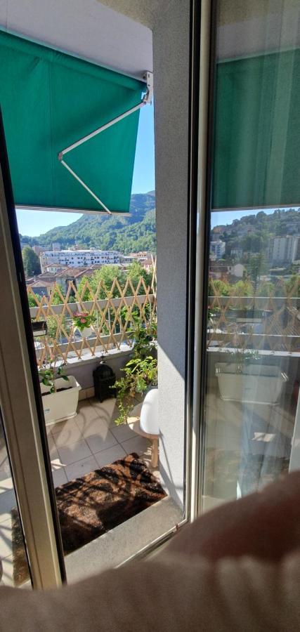 Charming Penthouse Near Como Lake Chiasso Bagian luar foto