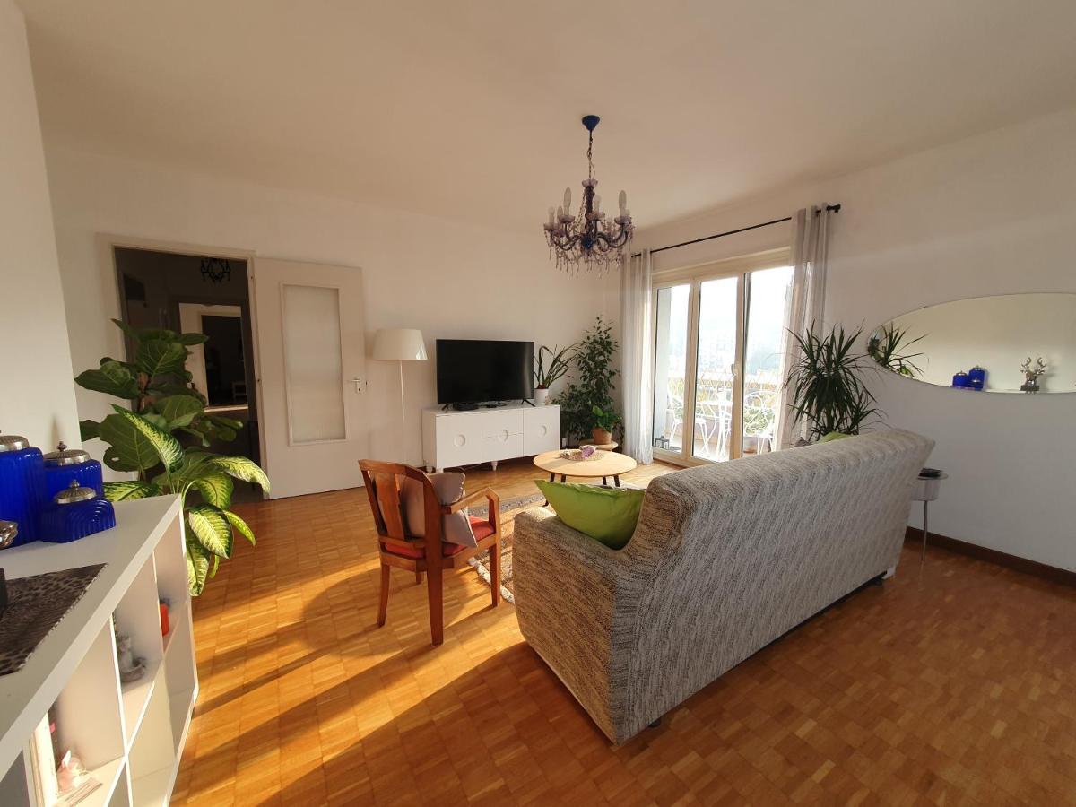 Charming Penthouse Near Como Lake Chiasso Bagian luar foto